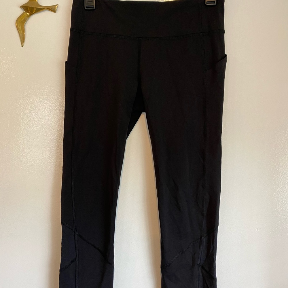 Lululemon women’s 2/3 length leggings, size 6